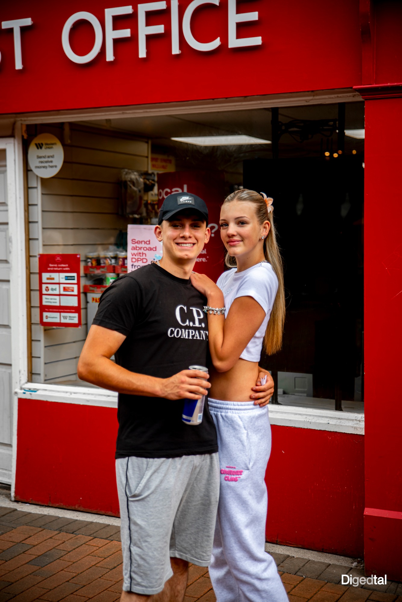Post Office Sweethearts - Image 1